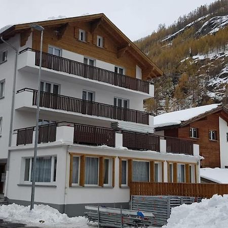 Haus Astoria Apartment Saas-Grund Exterior photo
